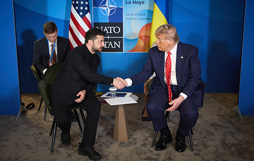 Трамп змінює свій тон щодо Зеленського і Путіна, – Financial Times